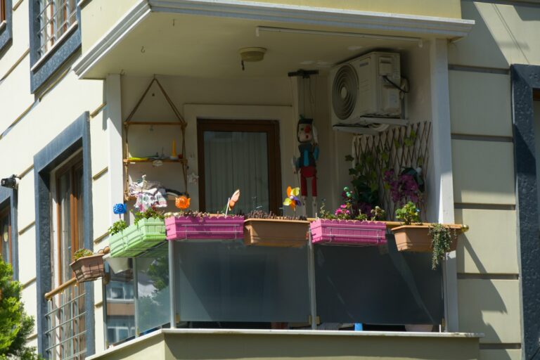 Outdoor containers balcony rain