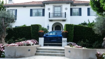 Designing a welcoming driveway planting that works with your home