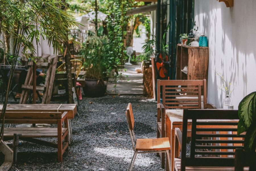 Small gravel courtyard