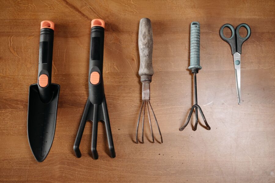 Hand tools shovel