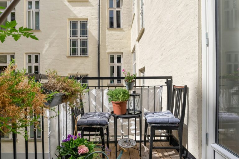 Small balcony garden