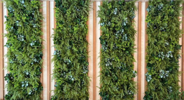 Balcony planters privacy