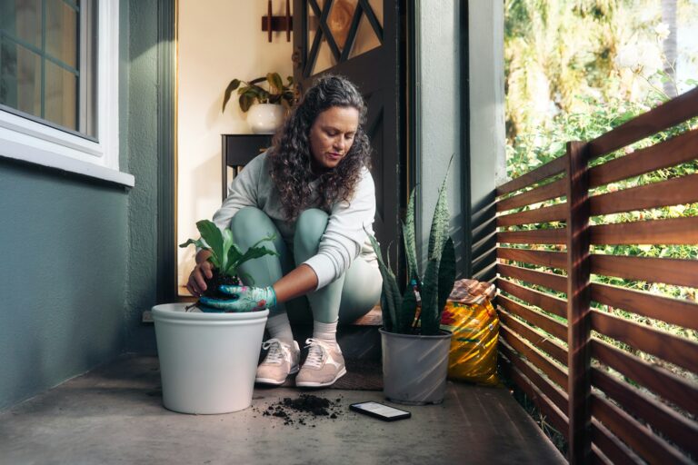 Small balcony compost
